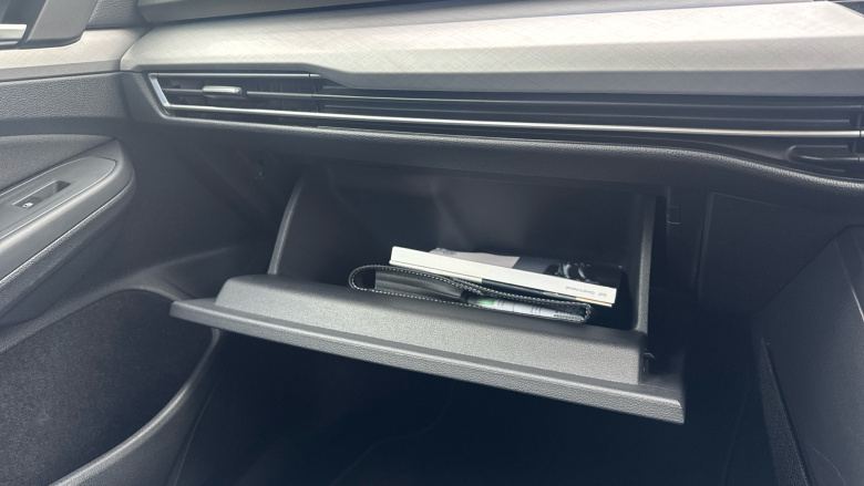 Volkswagen Golf 1.5 TSI Life 5dr Petrol Hatchback